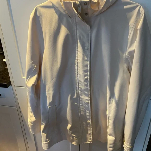 ATHLETA RAINOUT SUTRO TRENCH - Picture 3 of 4